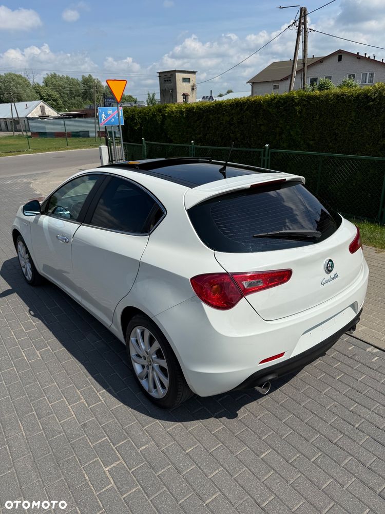 Alfa Romeo Giulietta 2.0 JTDM Distinctive - 6