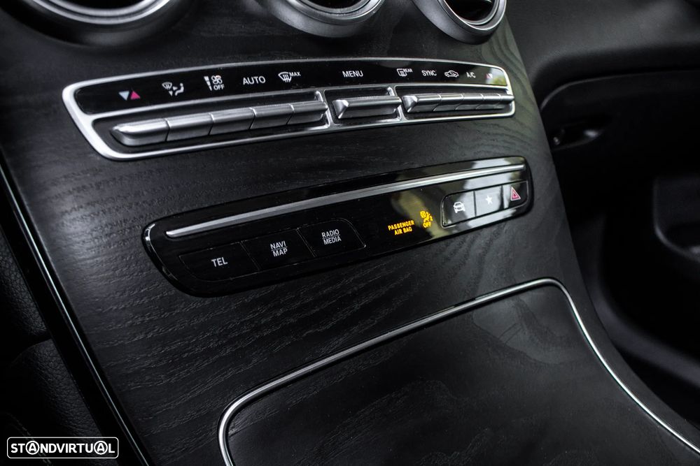 Mercedes-Benz GLC 300 d 4Matic 9G-TRONIC AMG Line - 20