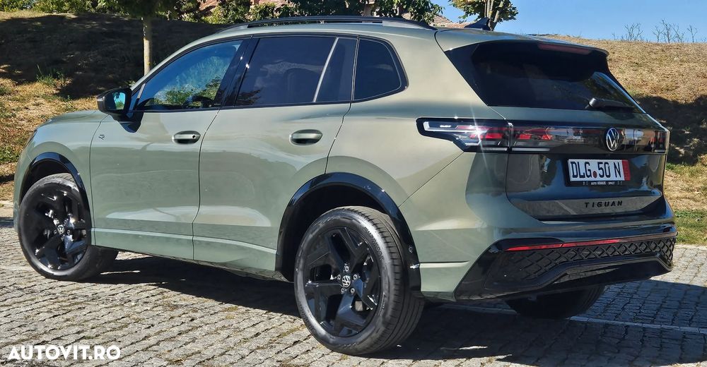 Volkswagen Tiguan - 2