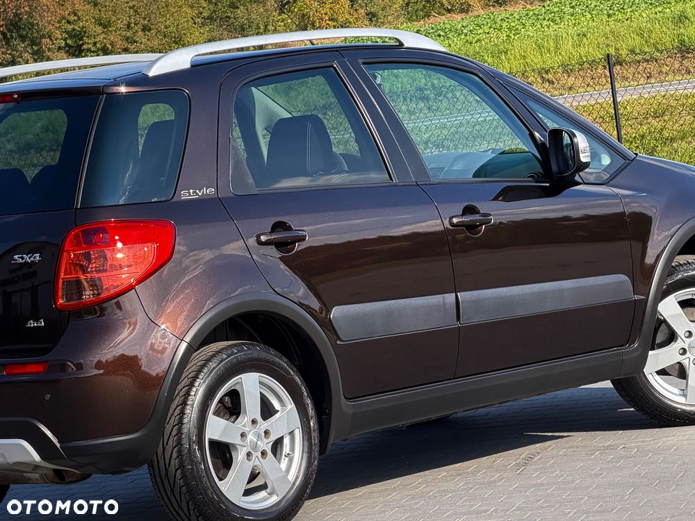 Suzuki SX4 1.6 VVT 4x4 Style - 14