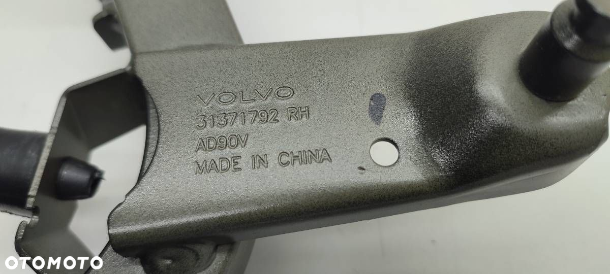ZAWIAS KLAPY BAGAŻNIIKA TYŁ TYLNY PRAWY VOLVO S90 II 31371792 RH - 2