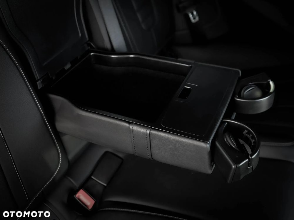 Mercedes-Benz CLS - 30
