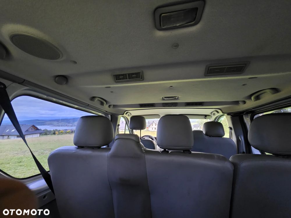 Opel Vivaro - 11