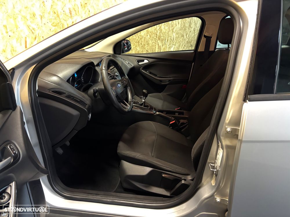 Ford Focus SW 1.5 TDCi Titanium - 6