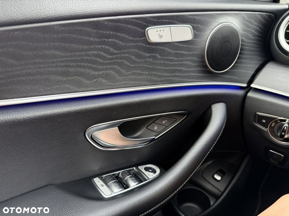 Mercedes-Benz Klasa E 400 d 4Matic 9G-TRONIC AMG Line - 34