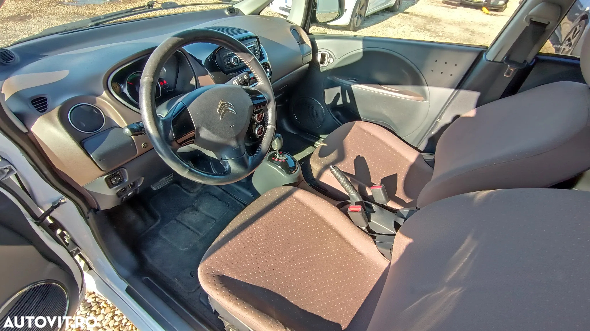 Citroën C-ZERO - 11