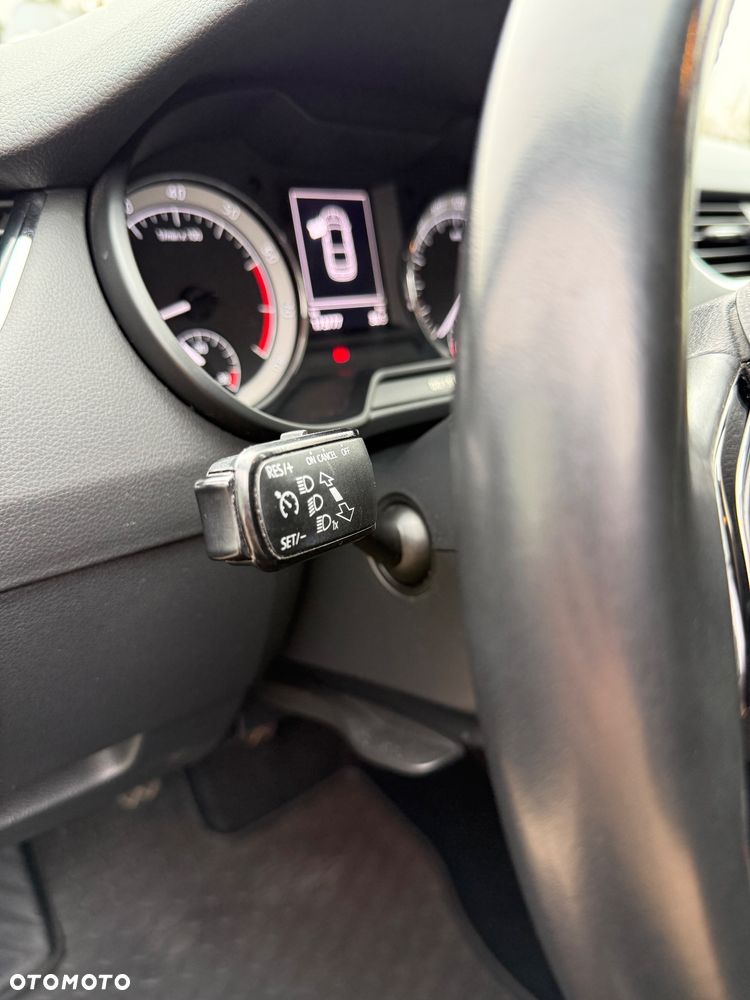 Skoda Octavia ver-1-4-tsi-style - 15