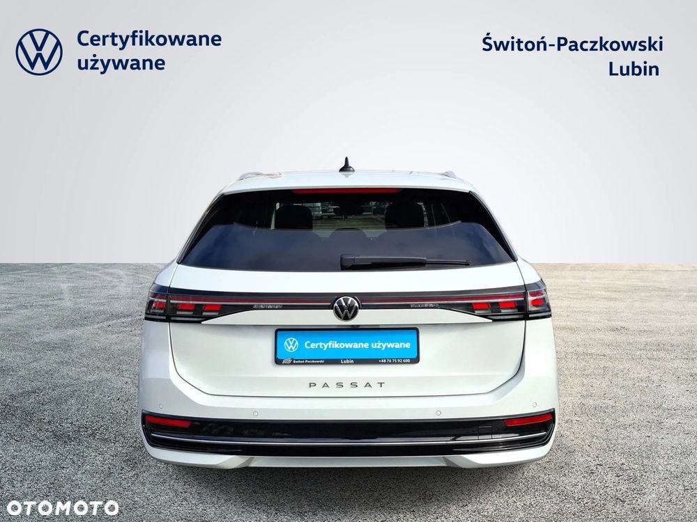 Volkswagen Passat Variant 2.0 TDI SCR DSG Elegance - 5