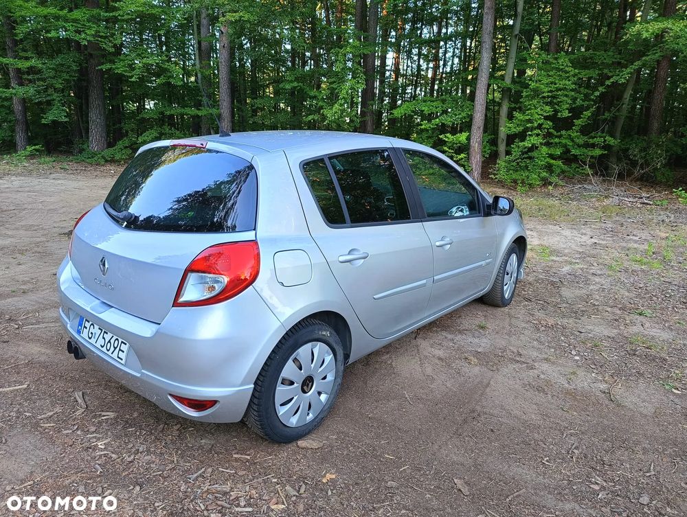 Renault Clio - 5