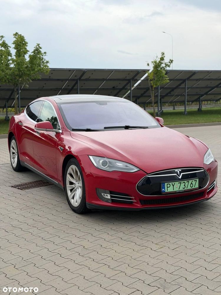 Tesla Model S - 5