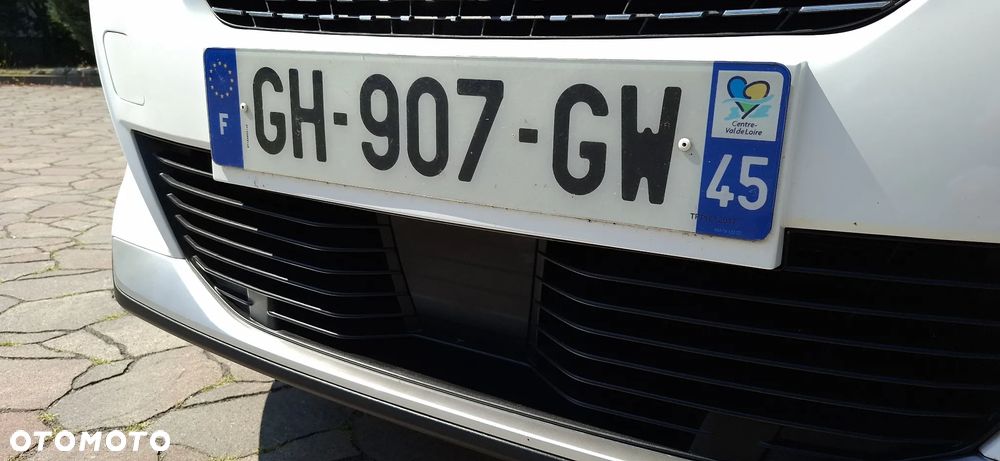 Peugeot 2008 1.5 BlueHDi Allure S&S EAT8 - 16