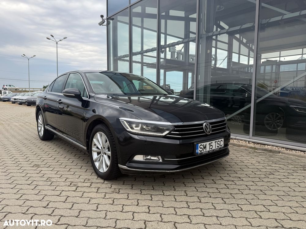 Volkswagen Passat 2.0 TDI DSG Highline - 1