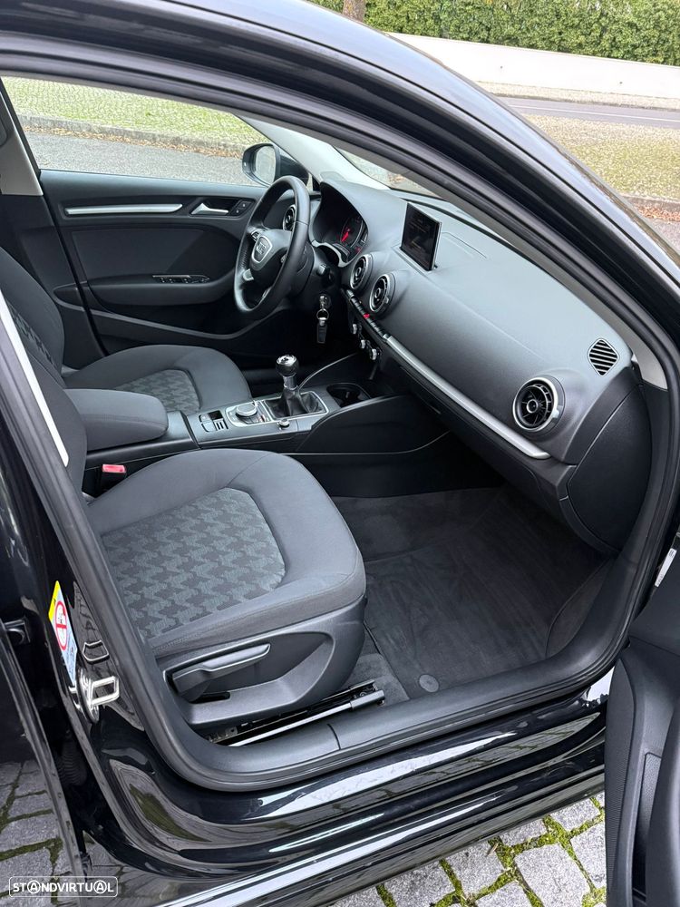 Audi A3 Sportback 1.6 TDI Attraction Ultra - 8