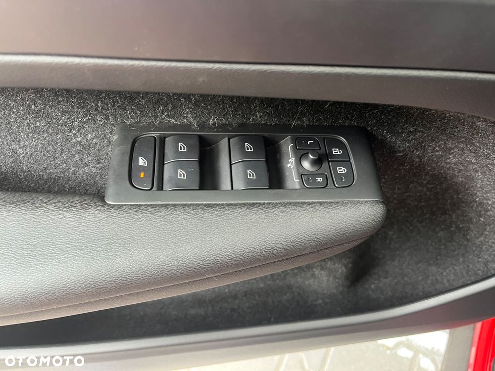 Volvo XC 40 D3 Momentum Pro - 16