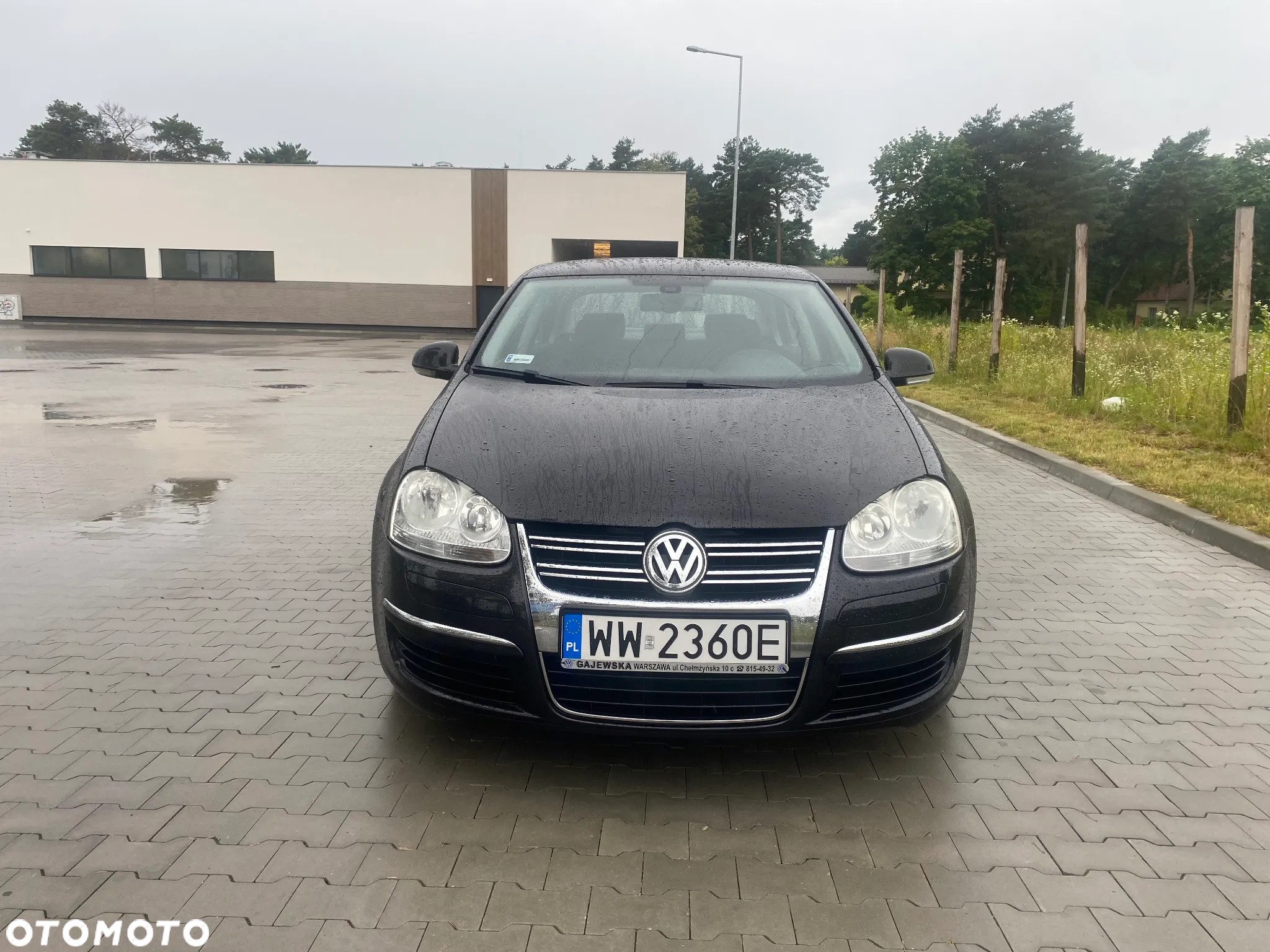 Volkswagen Jetta - 2