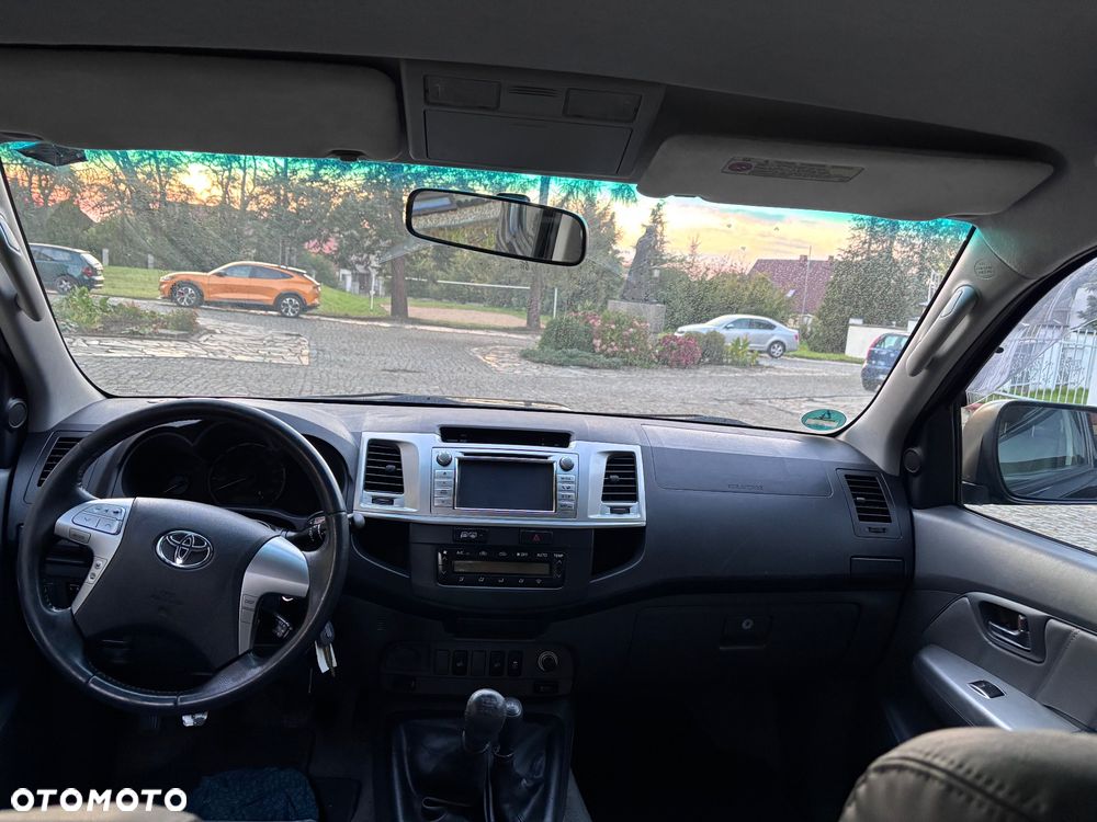 Toyota Hilux 3.0 D-4D SR5-X - 7