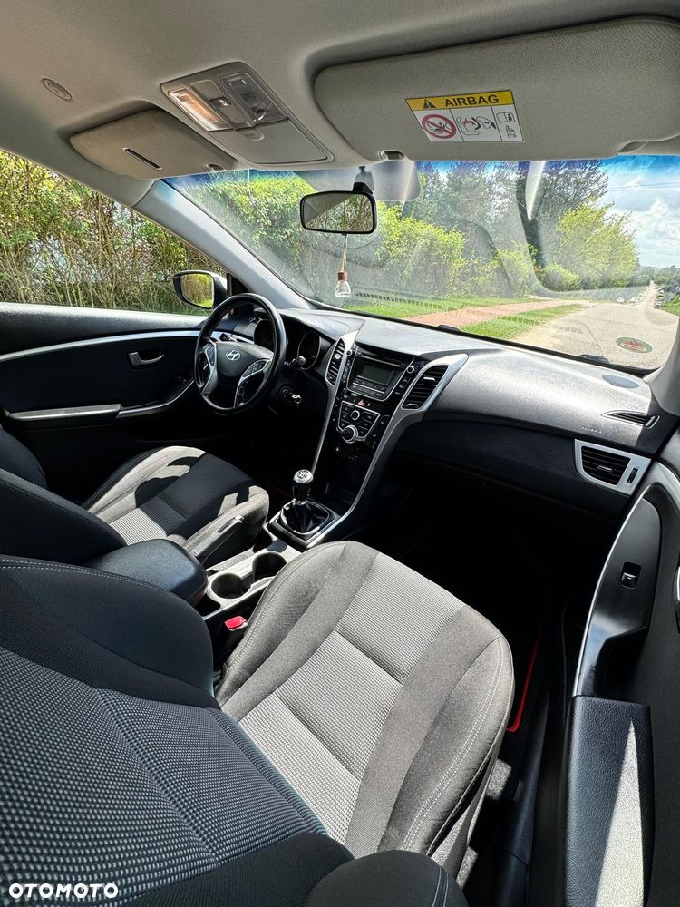 Hyundai i30 blue 1.6 CRDi Classic - 12