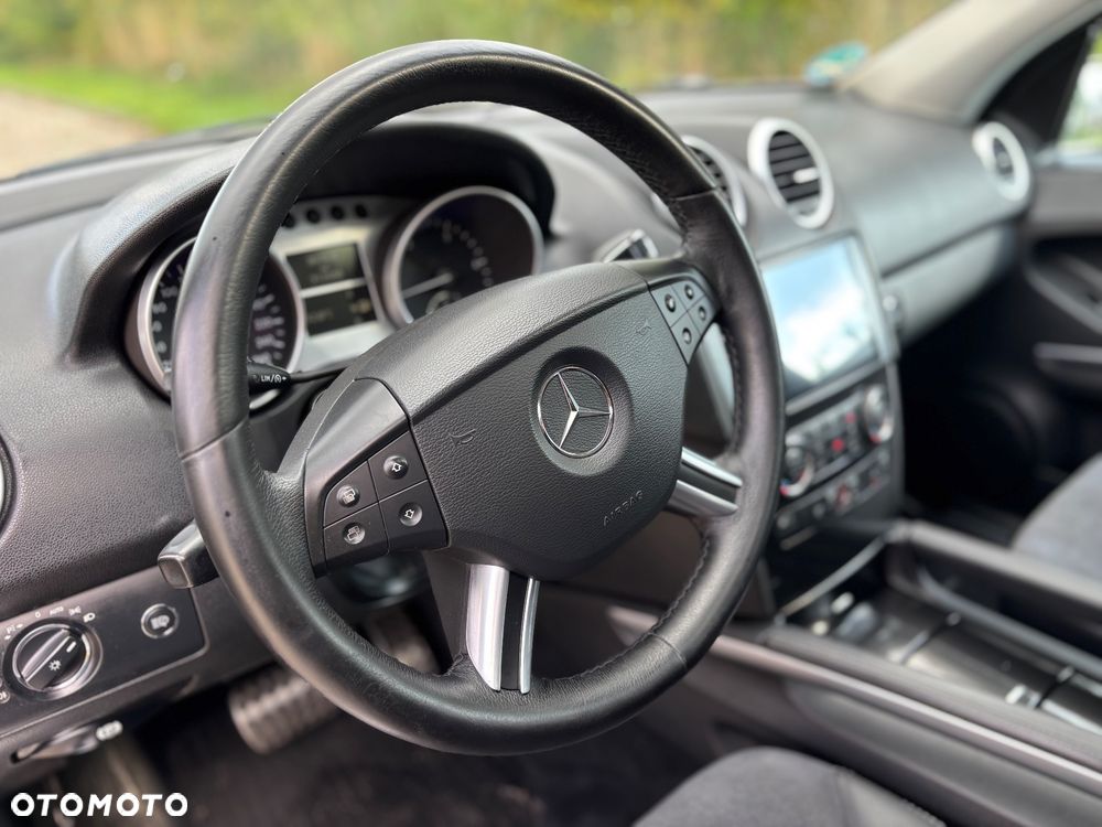 Mercedes-Benz ML - 16