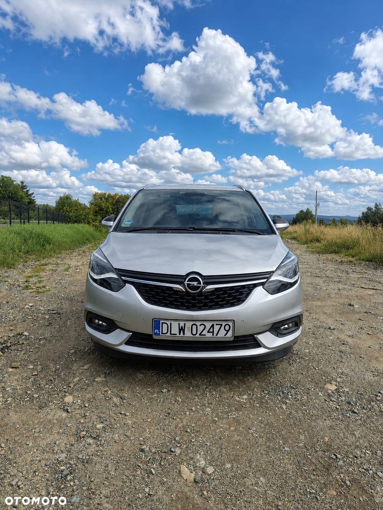 Opel Zafira - 1