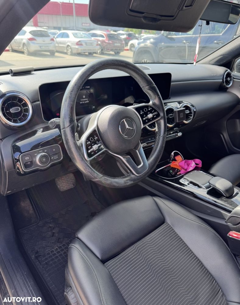 MERCEDES-BENZ A-Class 2018 — imagine 10