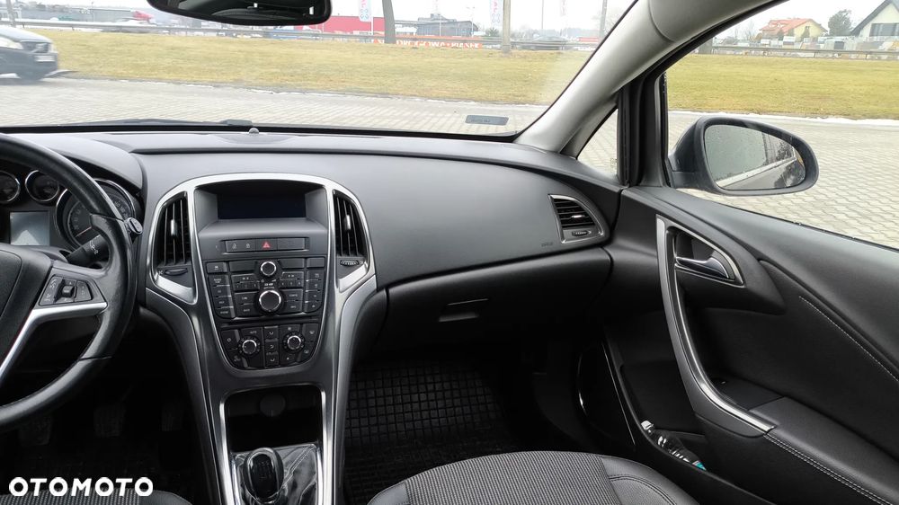 Opel Astra 1.6 Turbo Innovation - 11