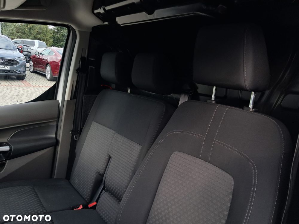 Ford Transit Connect - 23
