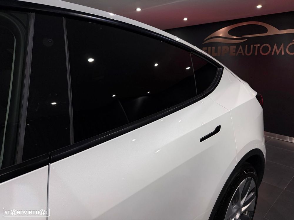 Tesla Model Y Standard - 10
