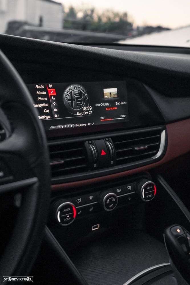 Alfa Romeo Giulia 2.0 T Veloce Ti Q4 AT8 - 6