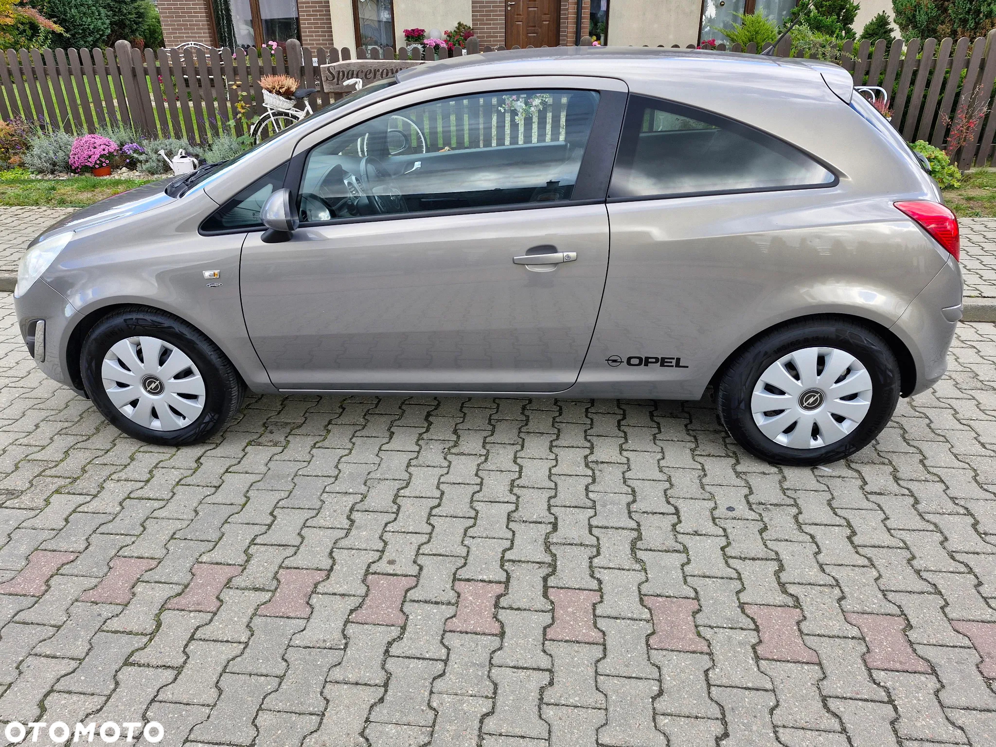 Opel Corsa 1.4 16V Color Edition - 3