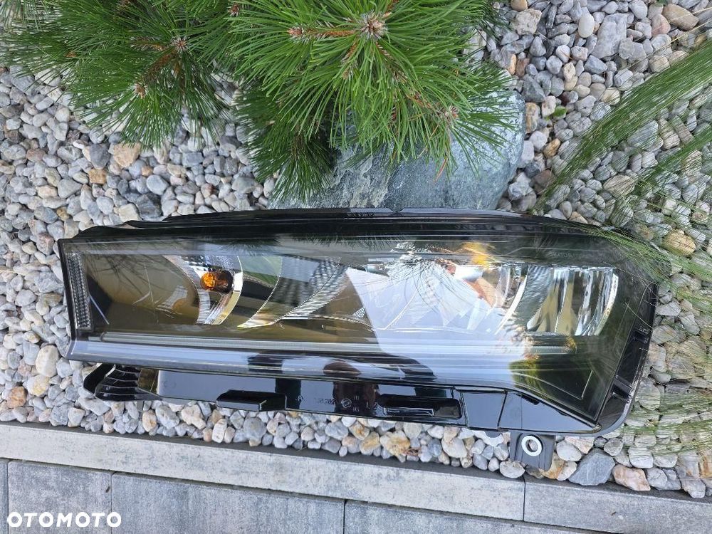 SKODA ENYAQ 5LB Lampy przód Full Led Base Eco Basic 5LB941015 5LB941016 - 10