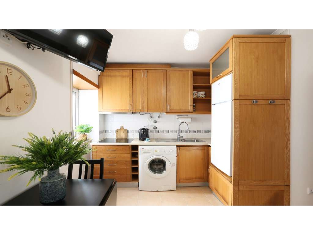 Apartamento T1 mobilado e equipado no centro histórico da Nazaré a ... - Grande imagem: 2/15