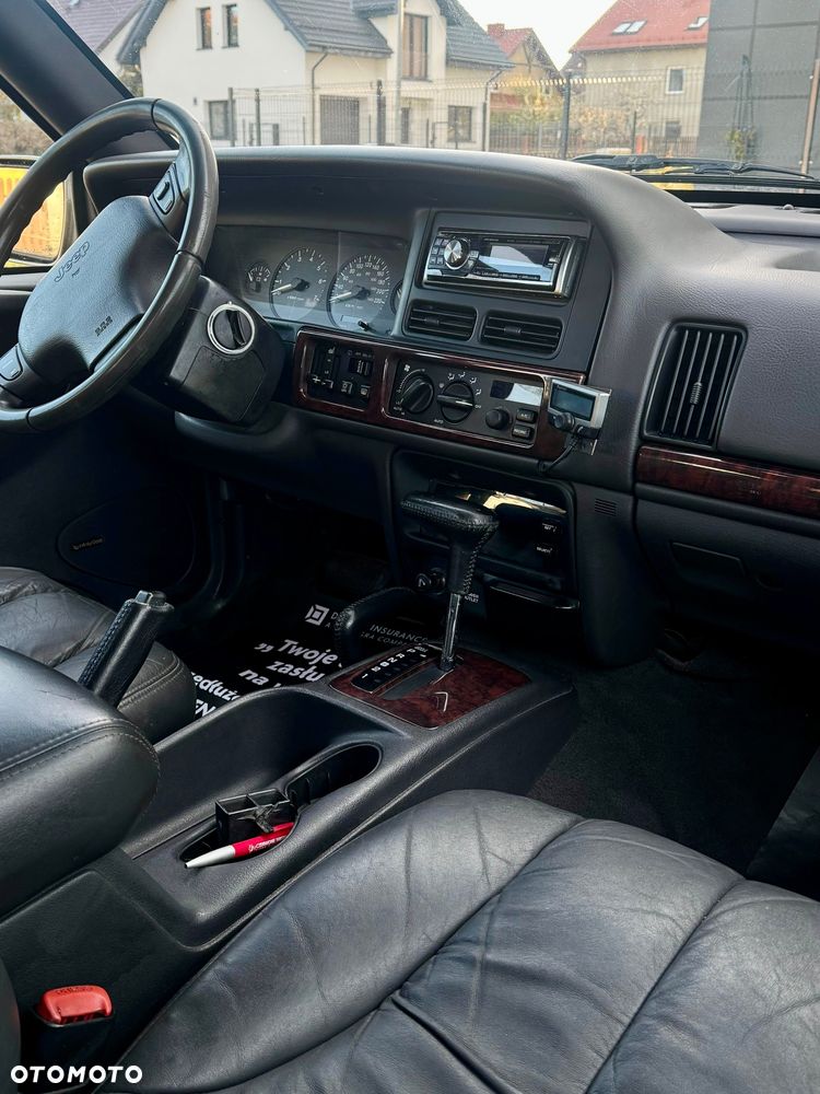 Jeep Grand Cherokee 5.9 Limited - 33