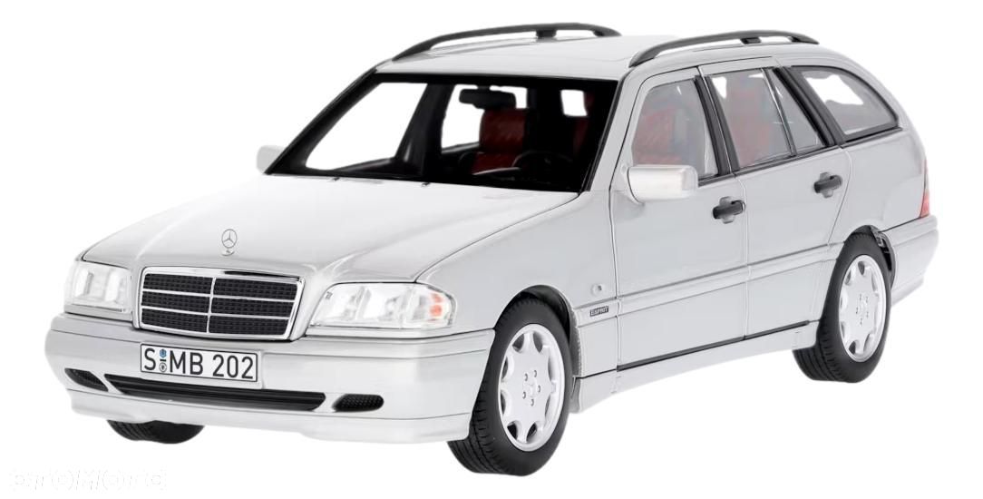 MERCEDES Model samochodu 1:18 W202 C200 Kombii wagon srebrny - 1