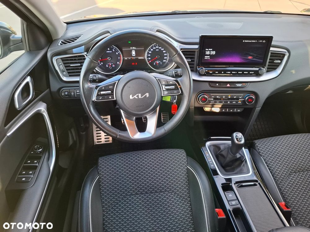 Kia Ceed 1.5 T-GDI GT-Line - 27