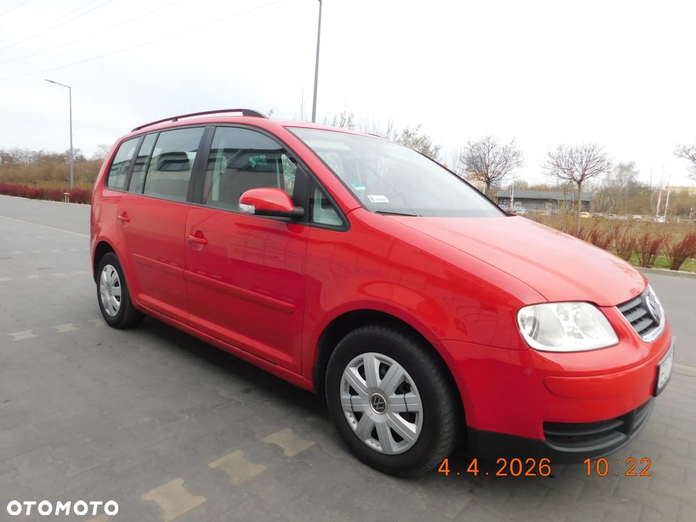 Volkswagen Touran - 1