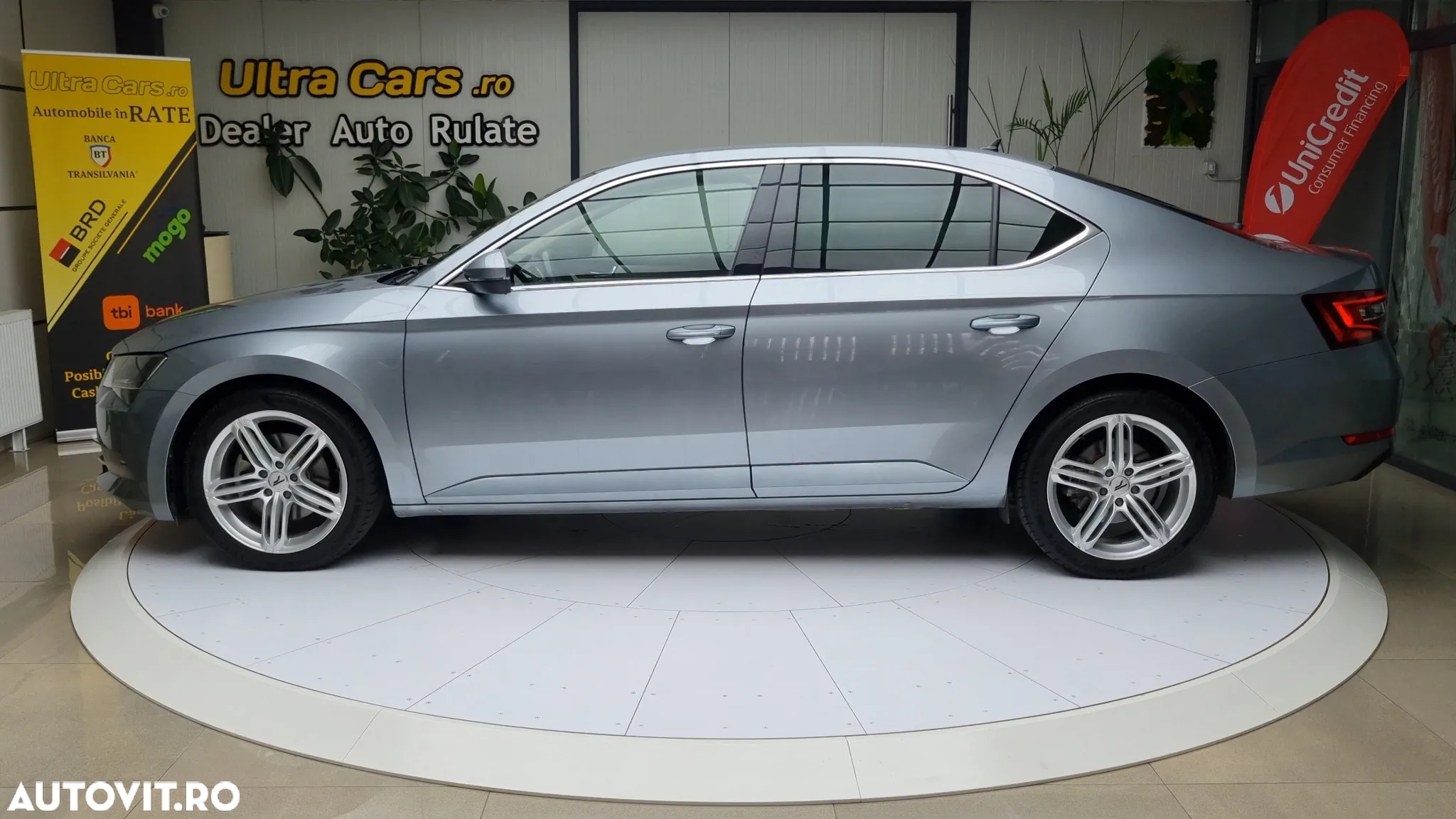 Skoda Superb 2.0 TDI DSG Style - 3