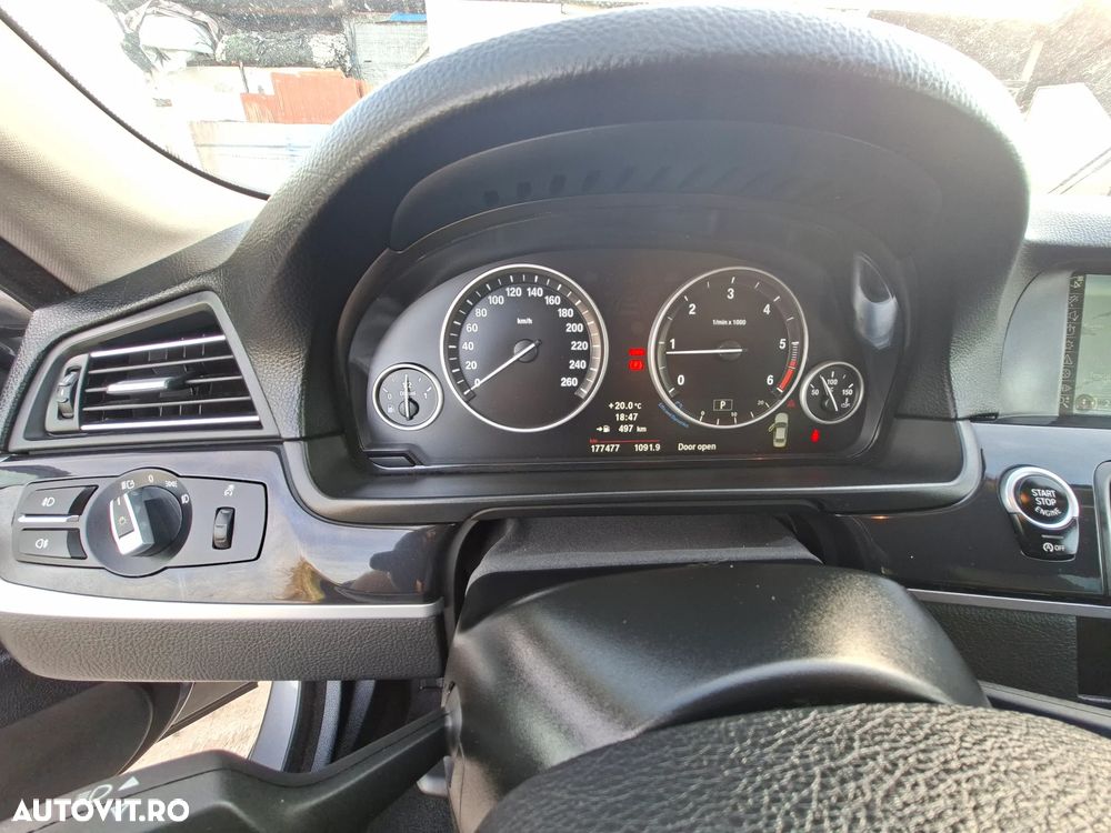 BMW Seria 5 525d Sport-Aut. - 11