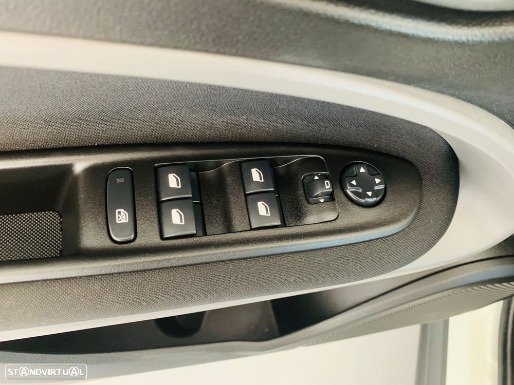 Jeep Avenger 54 kWh Longitude - 8