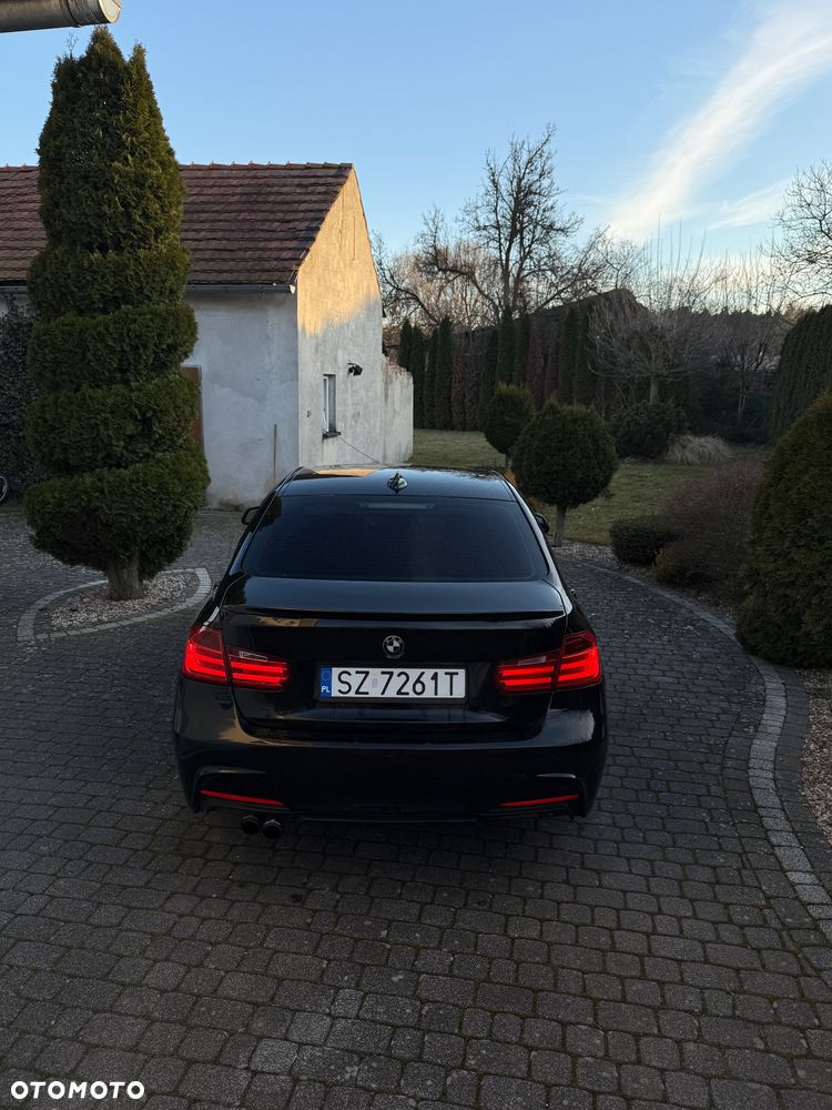 BMW Seria 3 328i - 3
