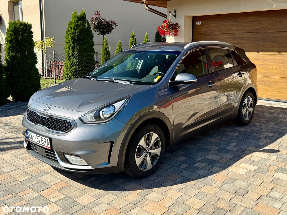 Kia Niro 1.6 GDI Hybrid M - 2