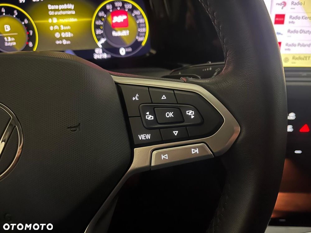 Volkswagen Golf - 21