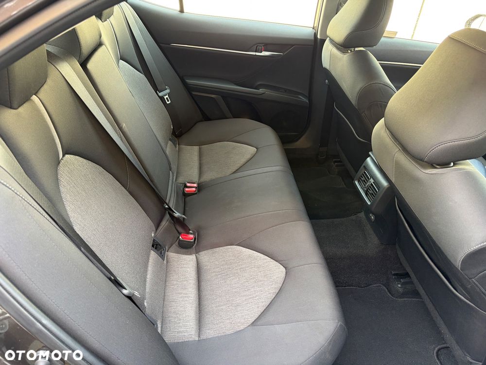 Toyota Camry 2.5 Hybrid Comfort CVT - 10
