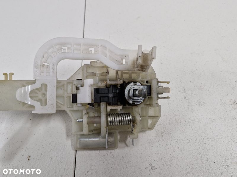 HYUNDAI TUCSON III 3 KLAMKA DRZWI PRAWY PRZÓD PRZEDNIA CHROM KEYLESS - 8