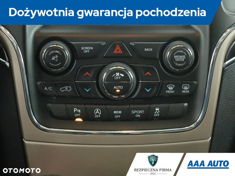 Jeep Grand Cherokee - 11