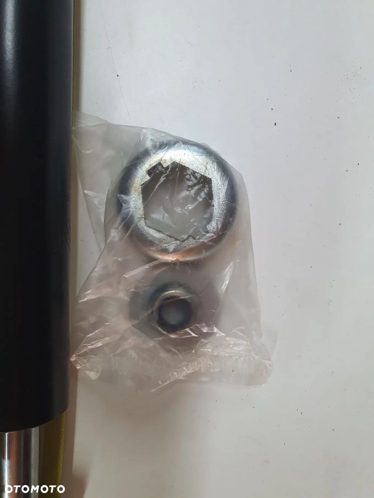 Amortyzator olejowo gazowy przód Audi 80 90 170426 - 2