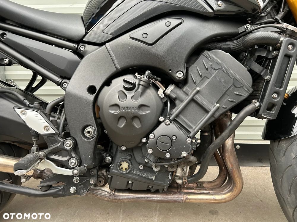 Yamaha FZ8 - 17