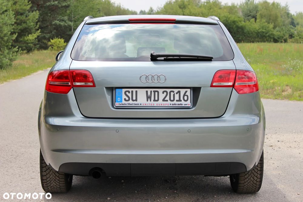 Audi A3 Sportback 1.6 Attraction - 6
