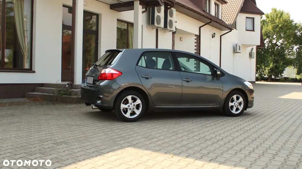 Toyota Auris 1.6 Executive - 12