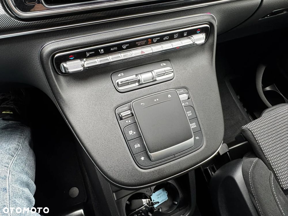 Mercedes-Benz Klasa V 300 d lang 9G-TRONIC Avantgarde - 21