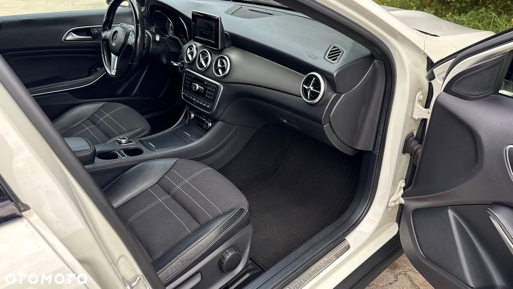 Mercedes-Benz GLA 250 4-Matic - 18